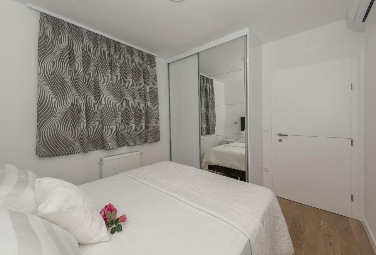 Penthouse Jure Apartment Makarska Exterior photo
