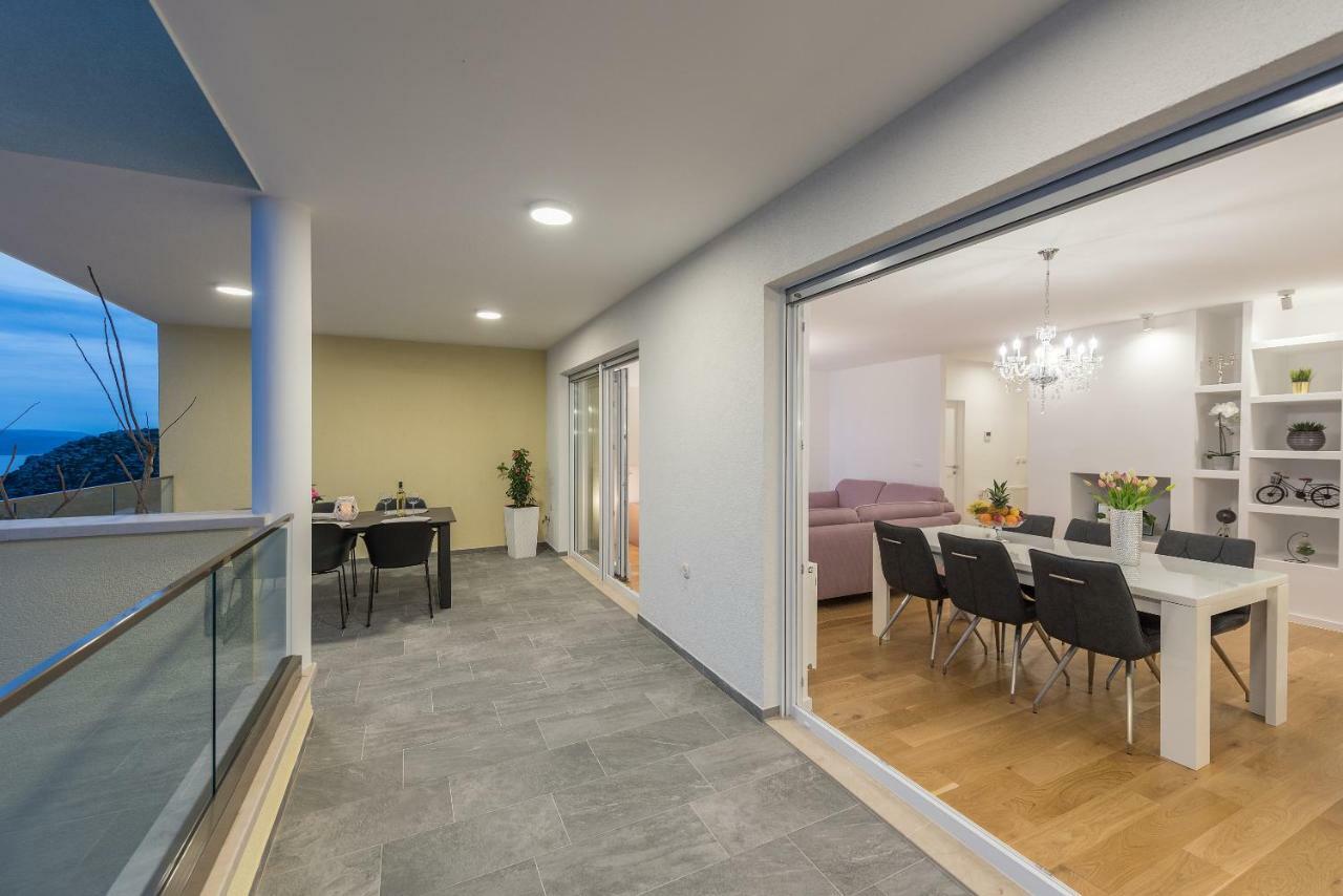 Penthouse Jure Apartment Makarska Exterior photo